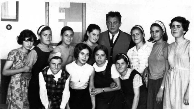 Fotografie de arhivă din 1964 — profesorul Ilie Constantin